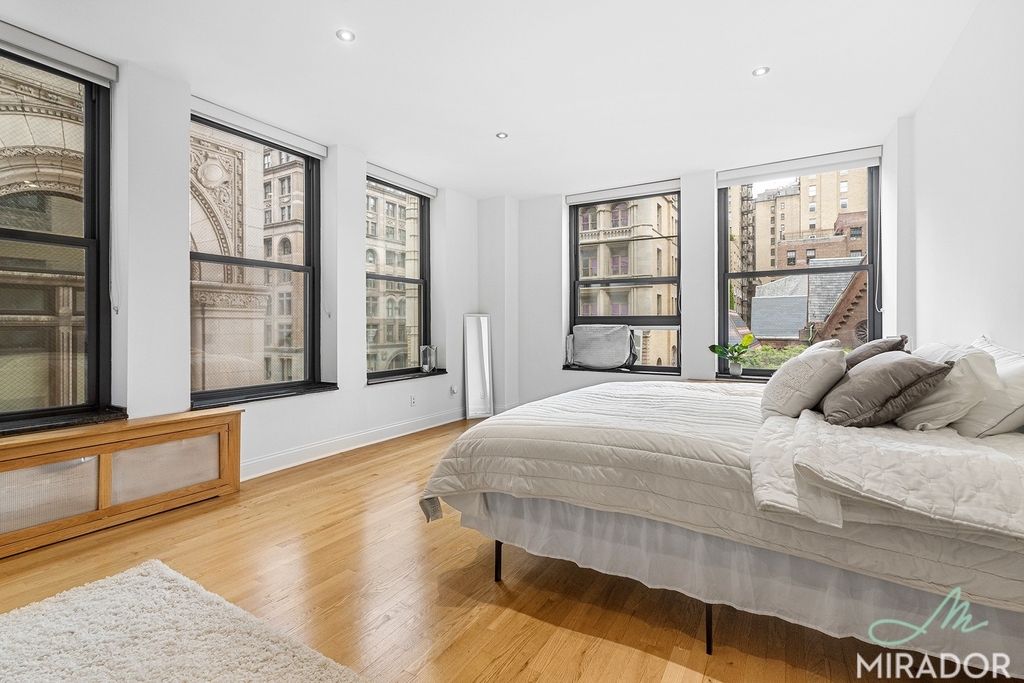 270 Park Avenue S - Photo 1