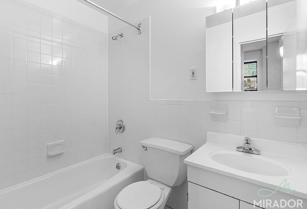 132 E 45th Street - Photo 4