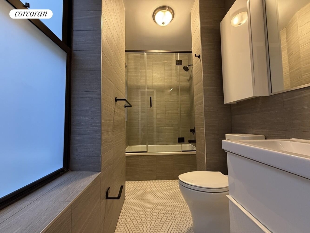 455 Hudson Street - Photo 4