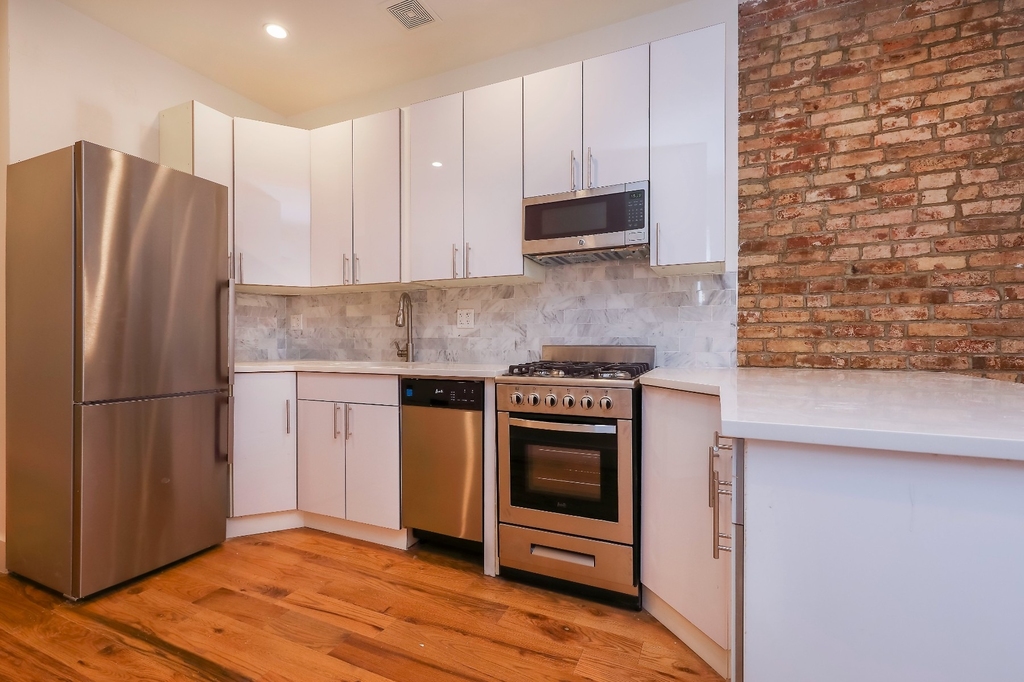 92 Rivington Street - Photo 1