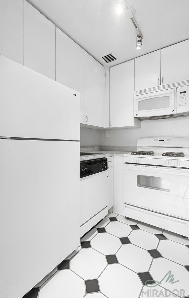 153 E 32nd Street - Photo 5