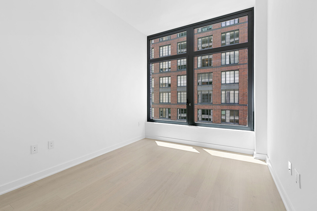 77 Charlton Street - Photo 4