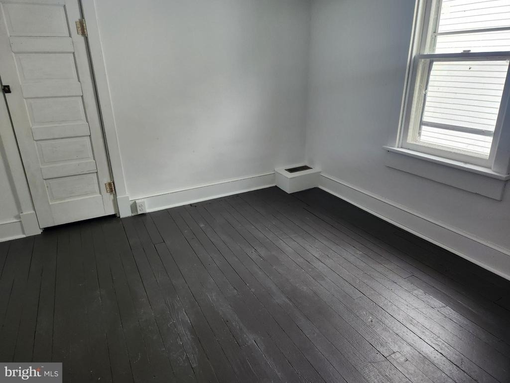 806 John Street W - Photo 6