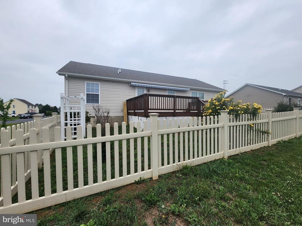 227 Tather Drive - Photo 2