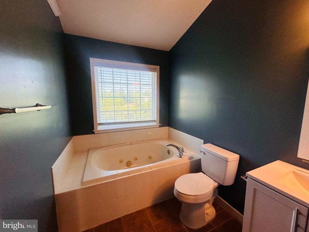 400 Munsons Hill Court - Photo 12