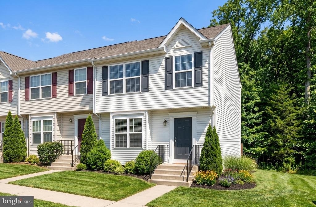 219 Merrill Court - Photo 0