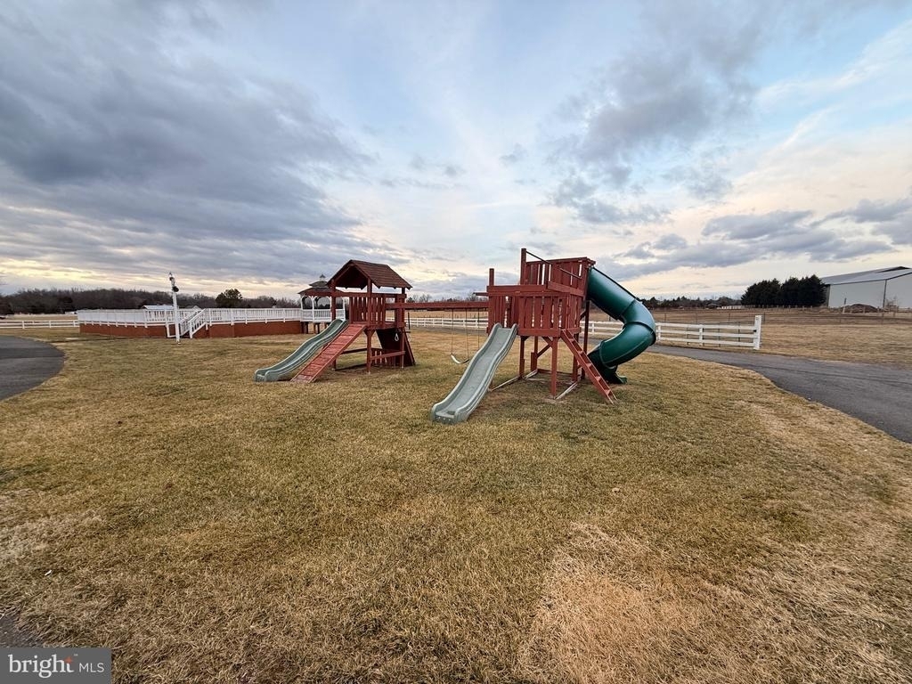 10733 Parkgate Drive - Photo 16