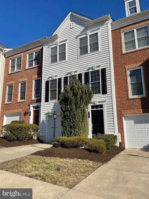 2161 Oberlin - Photo 1