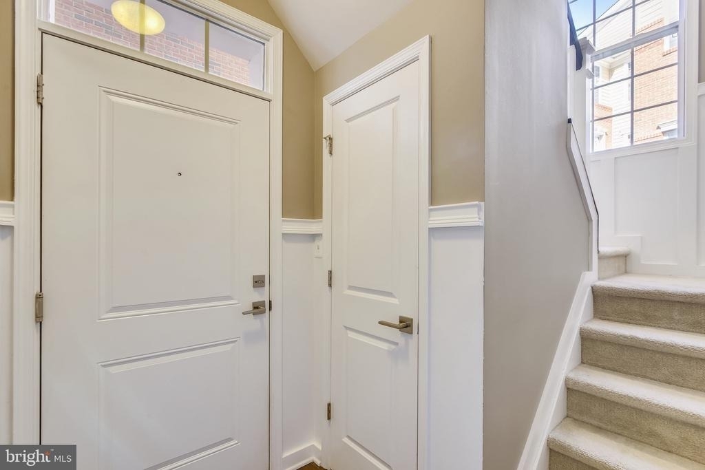 23266 Southdown Manor Terrace - Photo 38