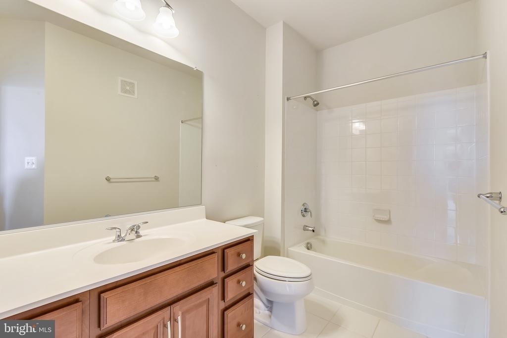 23266 Southdown Manor Terrace - Photo 27