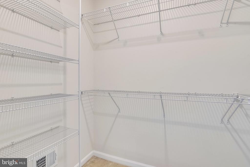 23266 Southdown Manor Terrace - Photo 24