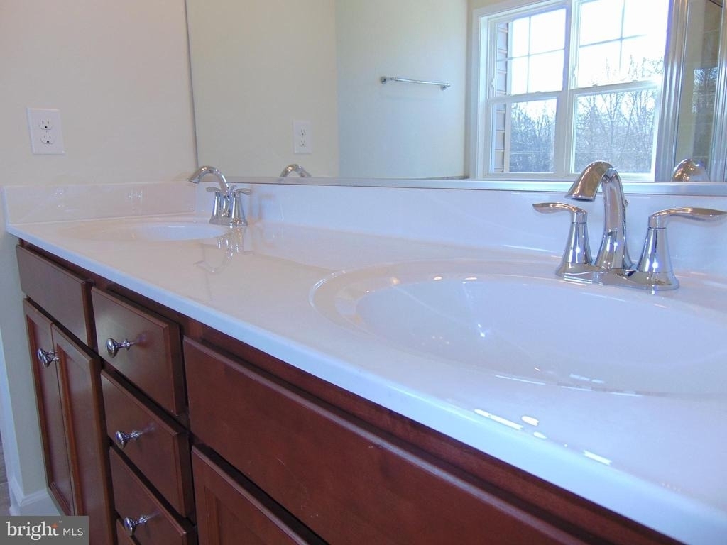 42641 Oak Park Sq - Photo 16