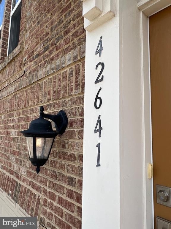 42641 Oak Park Sq - Photo 4