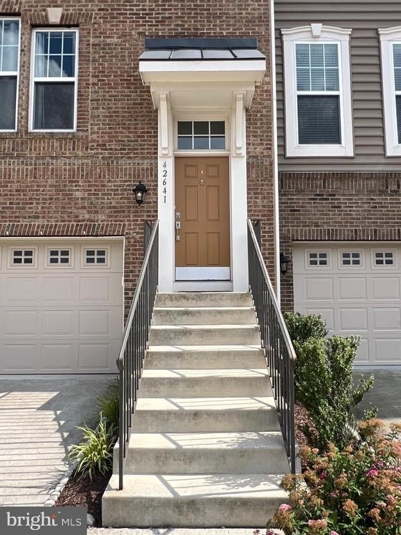 42641 Oak Park Sq - Photo 3