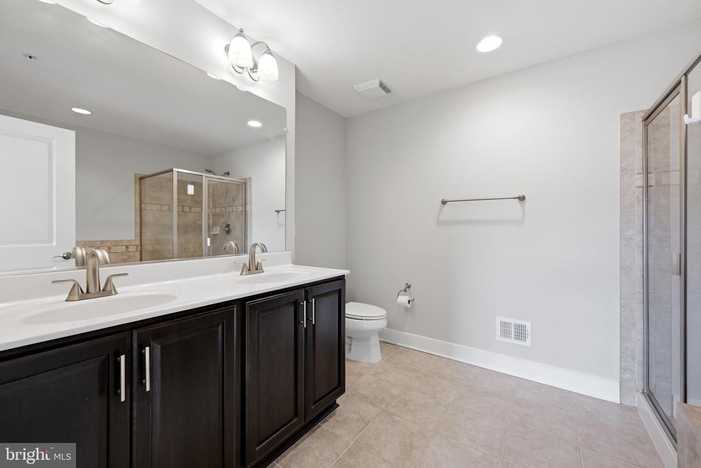 43976 Vaira Terrace - Photo 18
