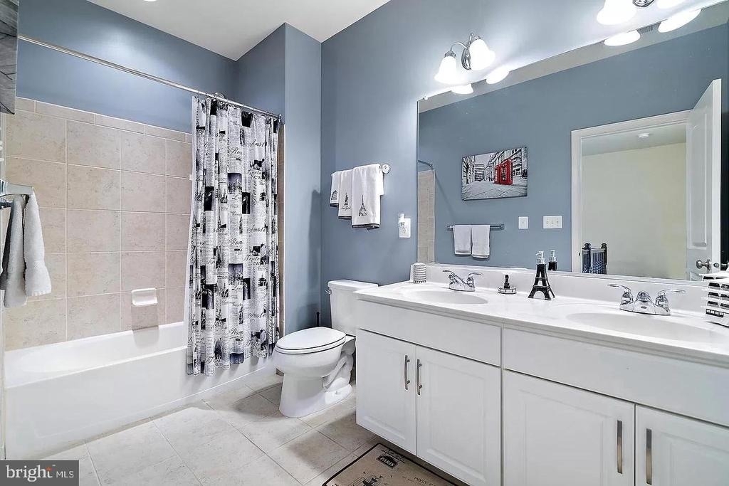 43168 Hattontown Woods Terrace - Photo 17