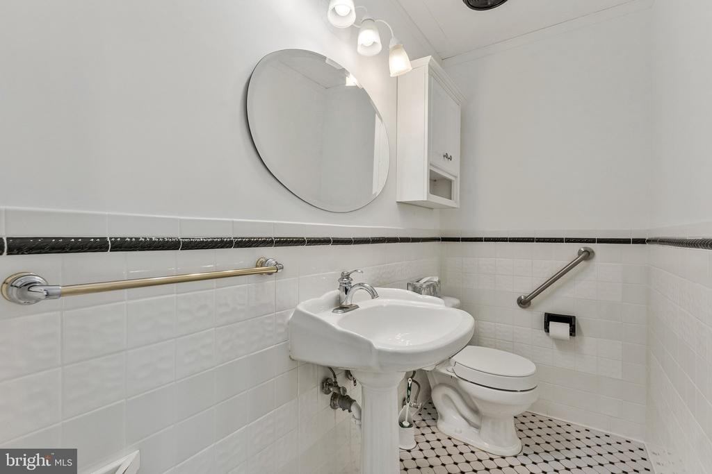 12805 Melvue Court - Photo 21
