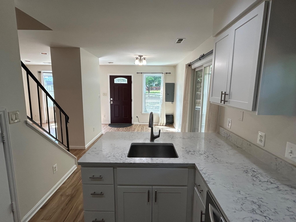 6001 Rabbit Court - Photo 4