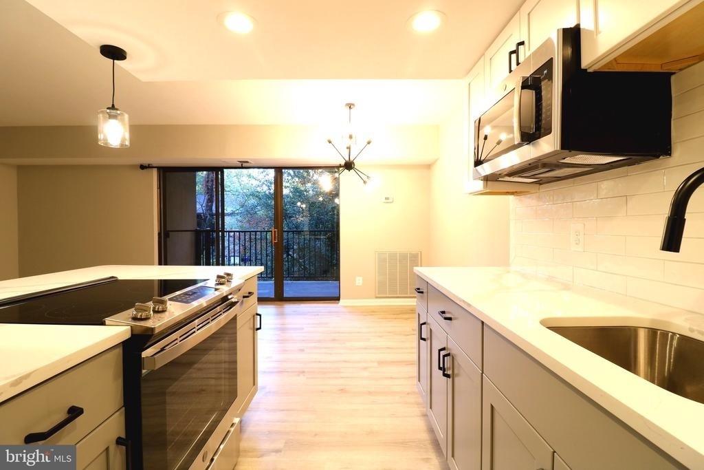 2249 Castle Rock Square - Photo 8