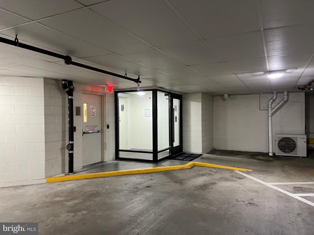 2451 Midtown Avenue - Photo 33