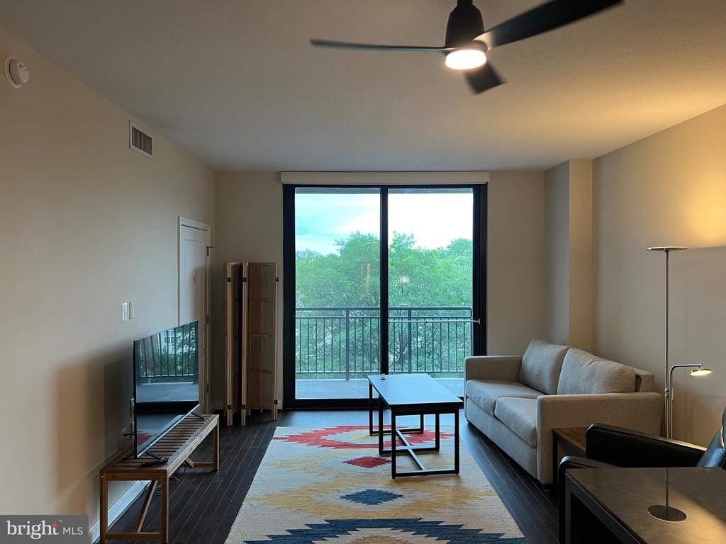 2451 Midtown Avenue - Photo 14