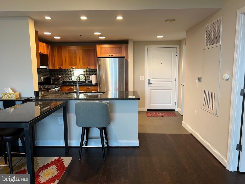 2451 Midtown Avenue - Photo 22
