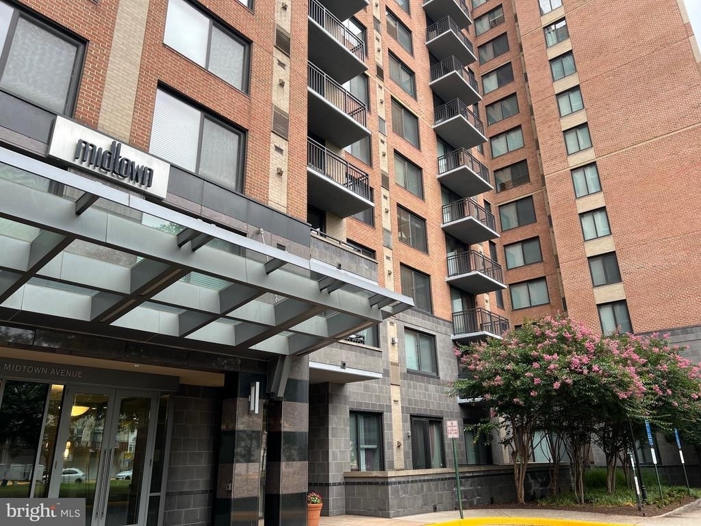 2451 Midtown Avenue - Photo 42