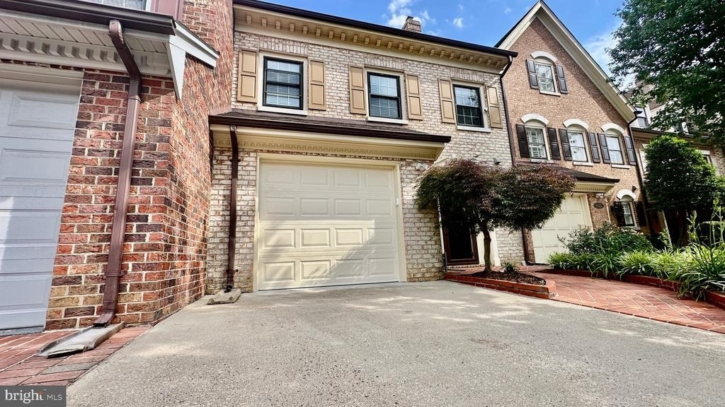 6313 Manchester Way - Photo 1
