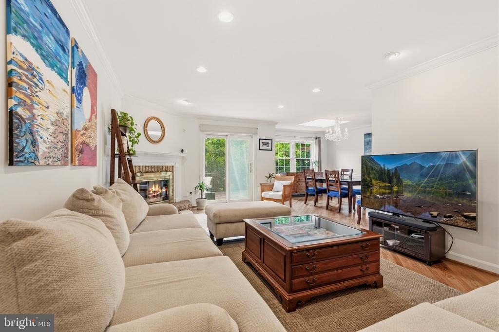 6313 Manchester Way - Photo 8