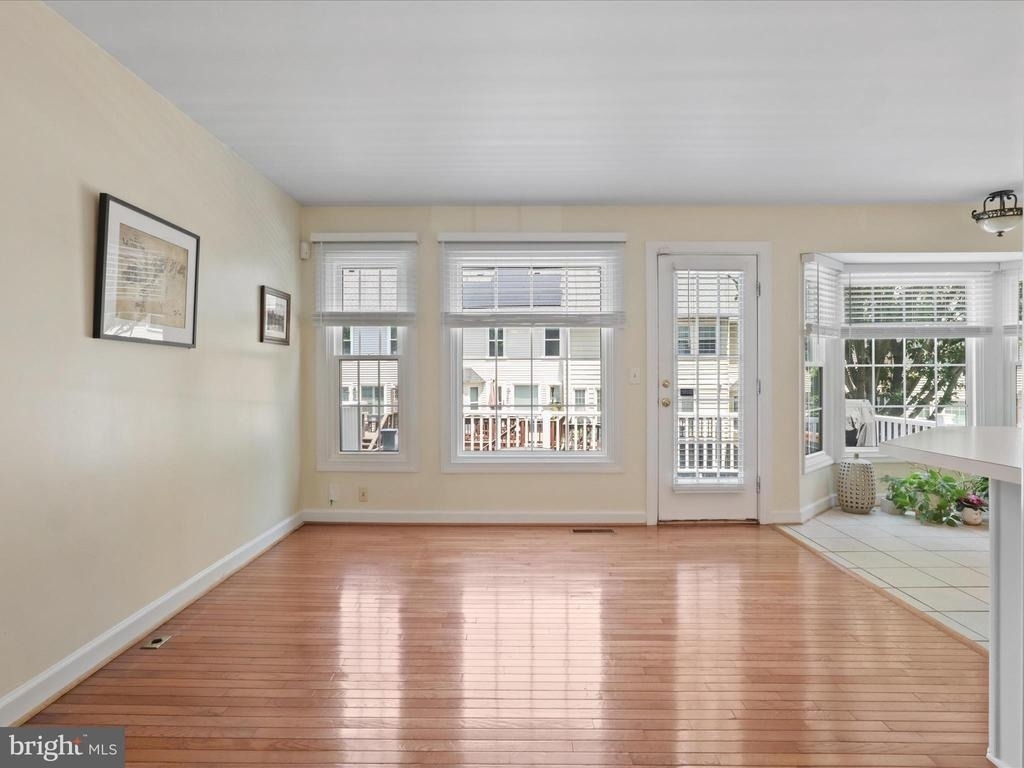7441 Heatherfield Lane - Photo 9