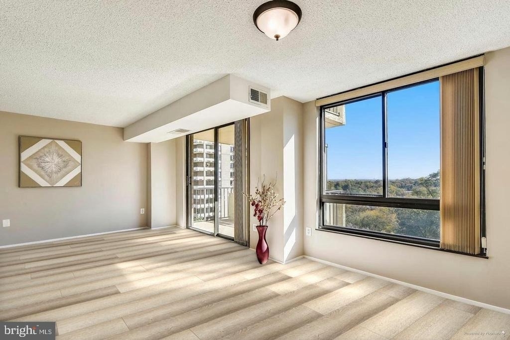 1808 Old Meadow Road - Photo 8