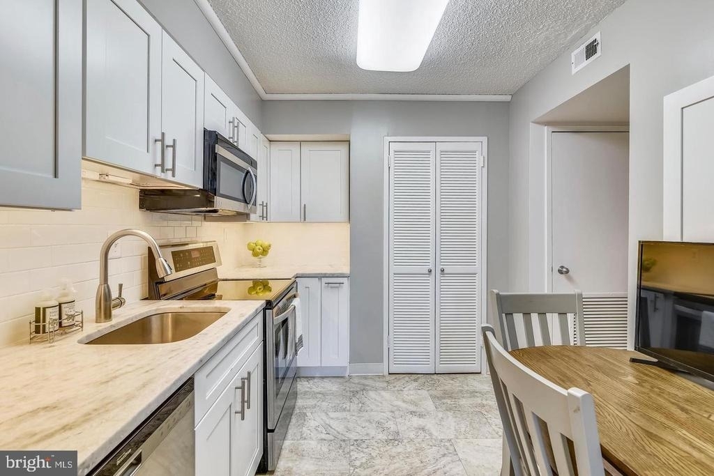 1808 Old Meadow Road - Photo 1