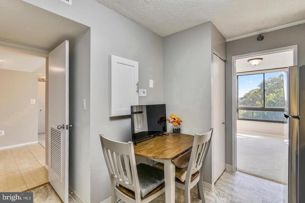 1808 Old Meadow Road - Photo 2
