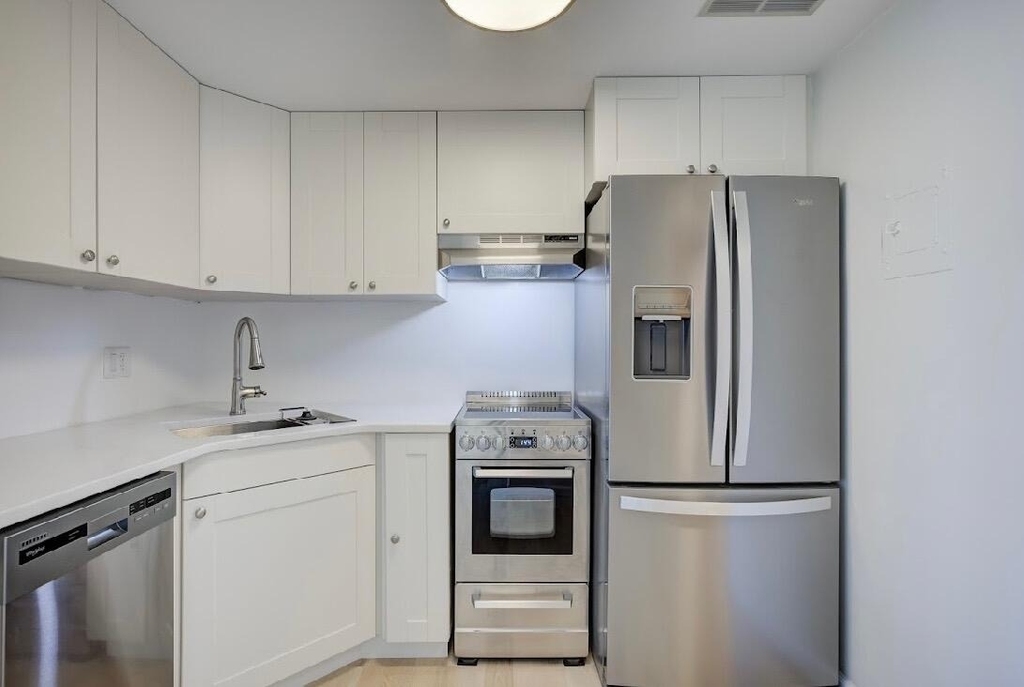 555 E William Street - Photo 14