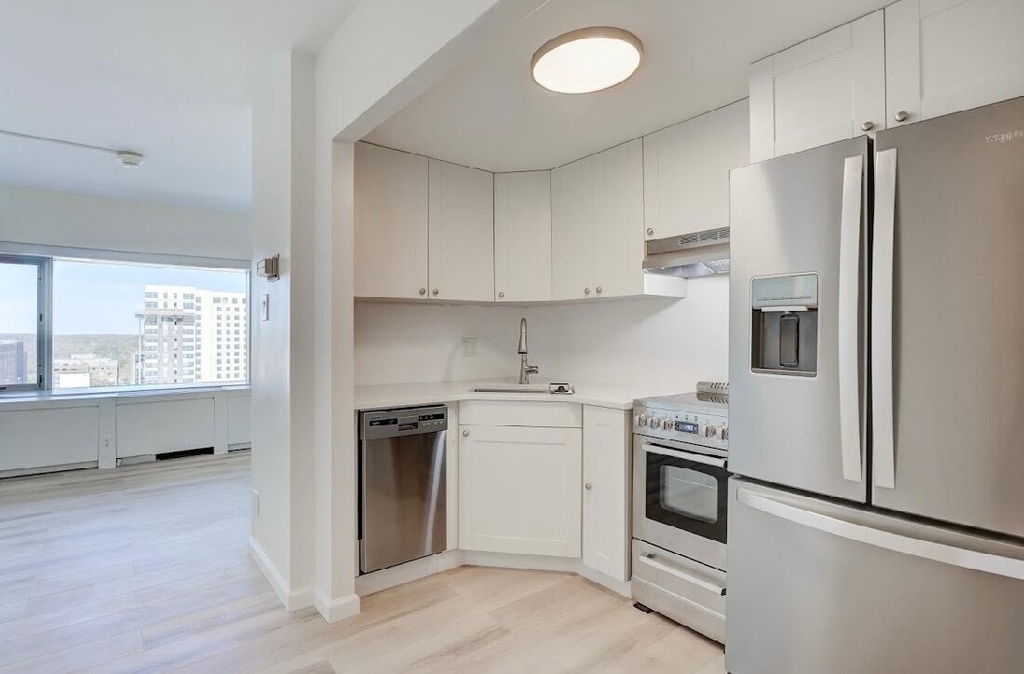 555 E William Street - Photo 16