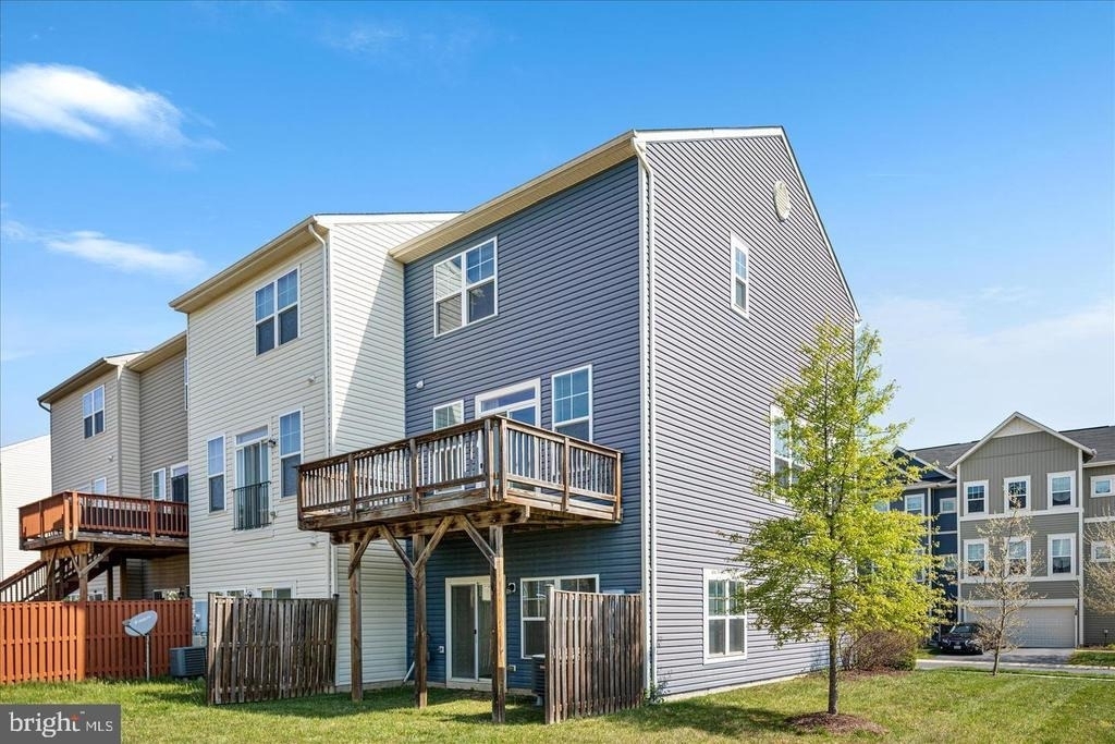 109 Splendor Garden Way - Photo 3