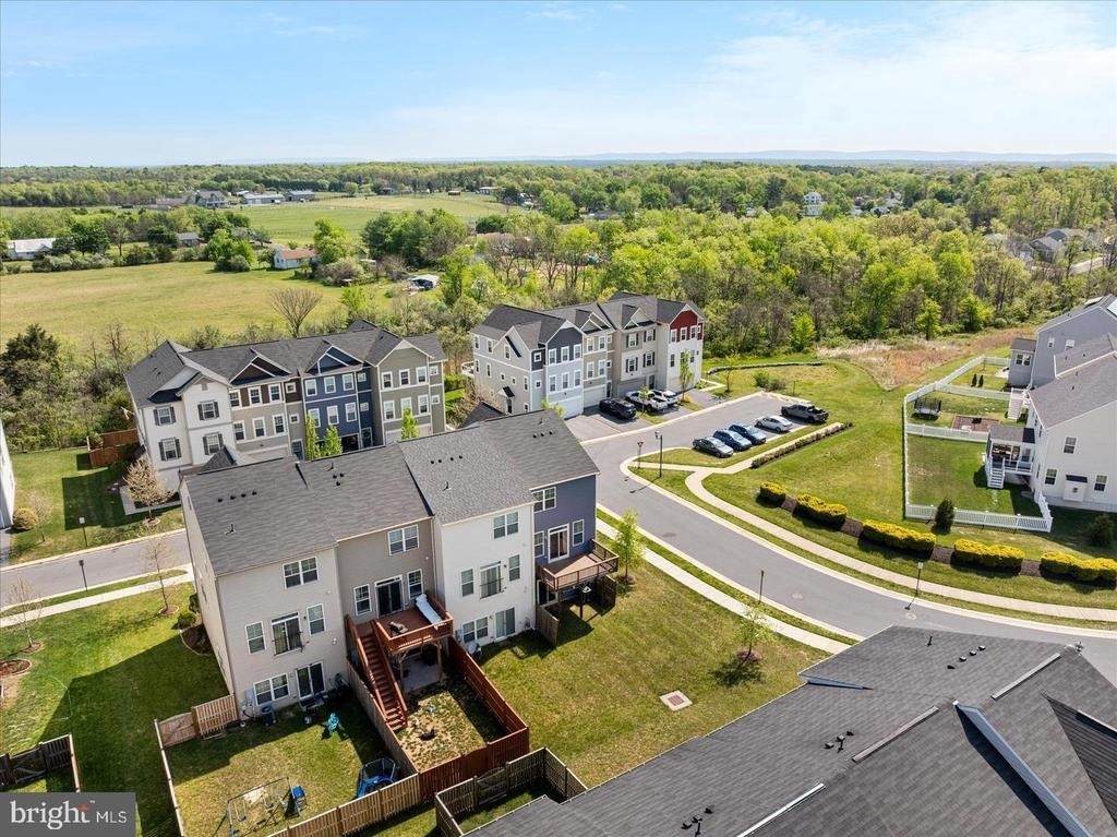 109 Splendor Garden Way - Photo 47