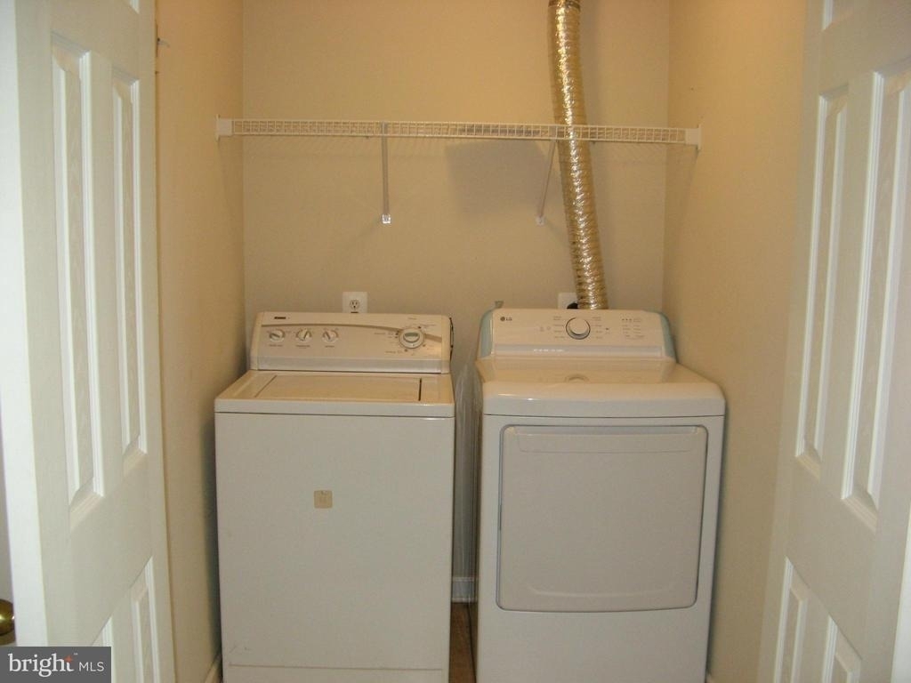 108 Monticello Square - Photo 5