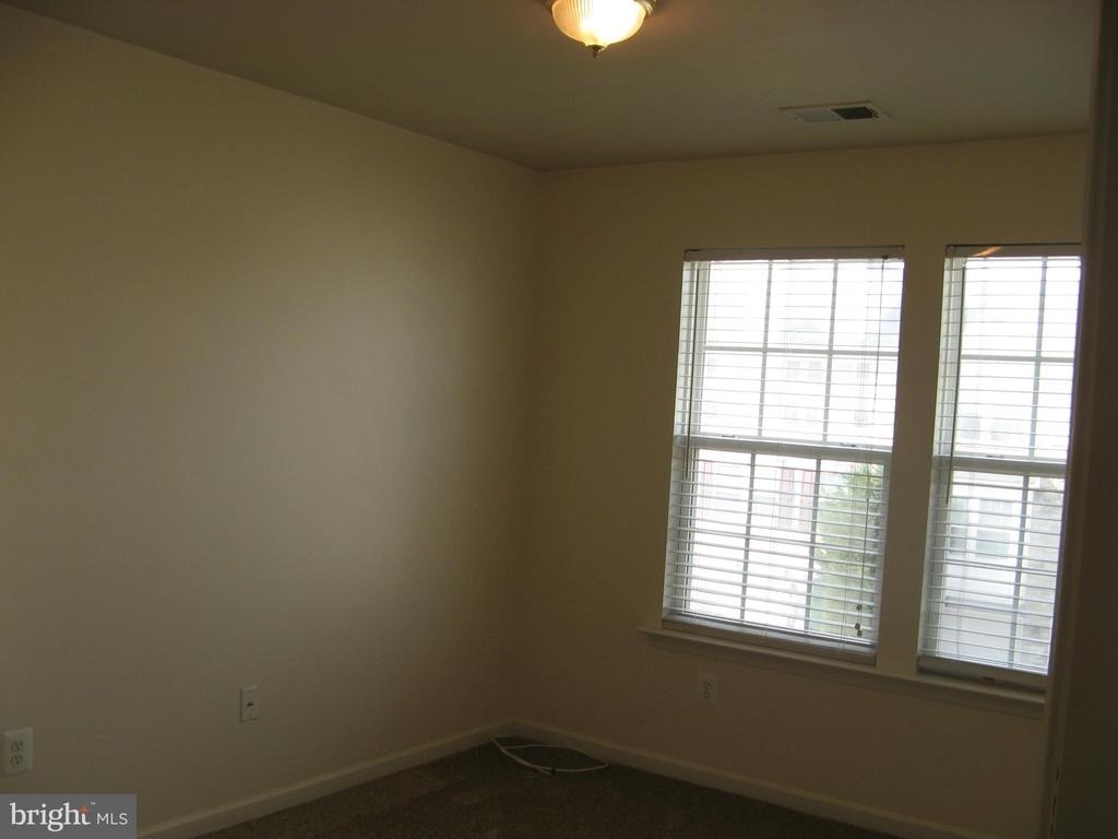 108 Monticello Square - Photo 16