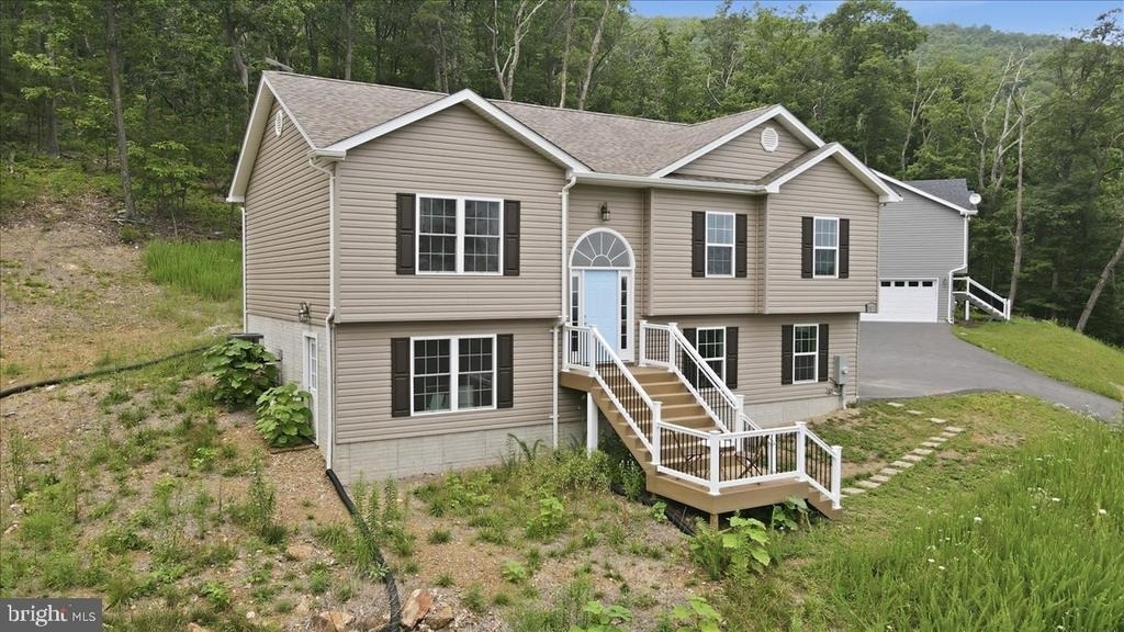 1617 Tomahawk Trail - Photo 2