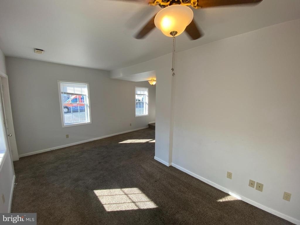 1115 Winchester Street - Photo 4