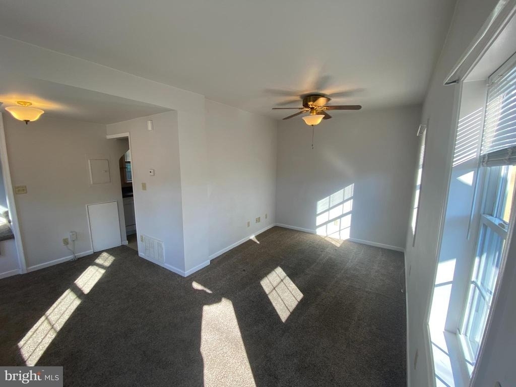 1115 Winchester Street - Photo 2