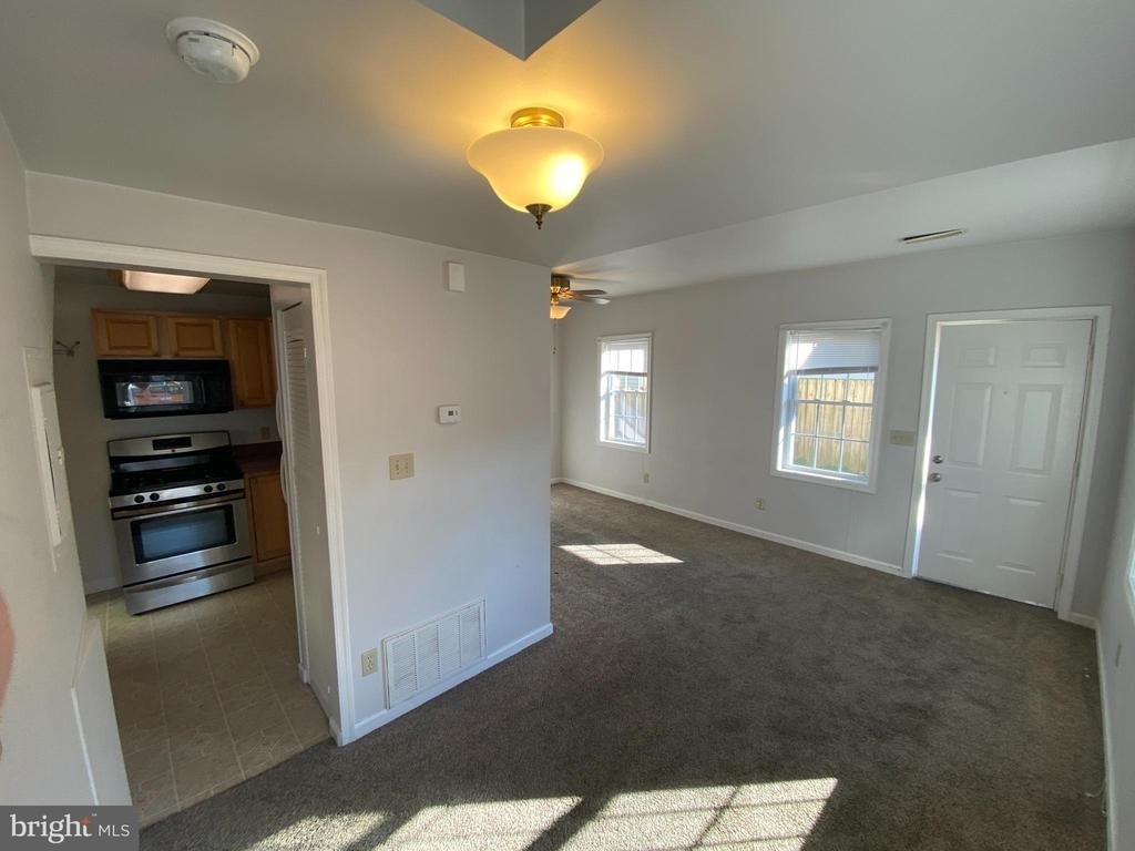 1115 Winchester Street - Photo 6