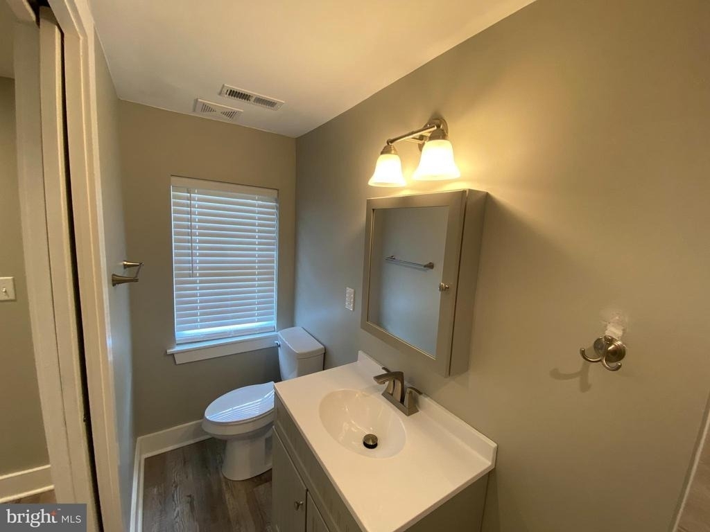1115 Winchester Street - Photo 9