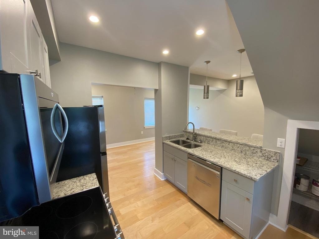 1115 Winchester Street - Photo 7