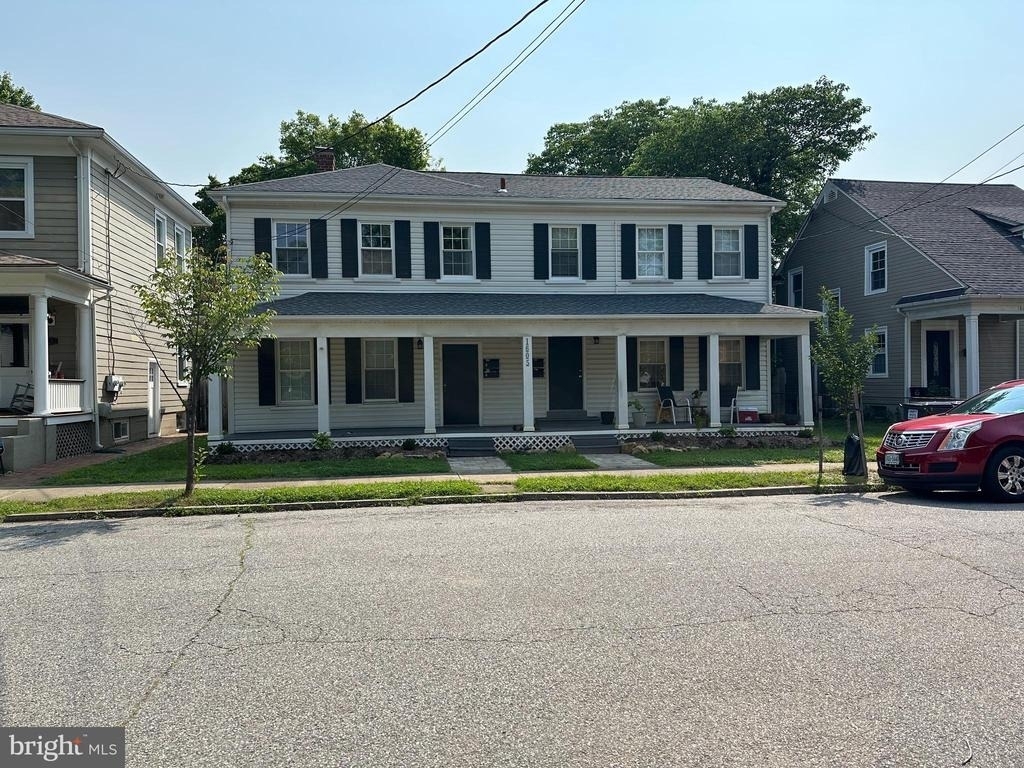1605 Apt. B Charles Street - Photo 1