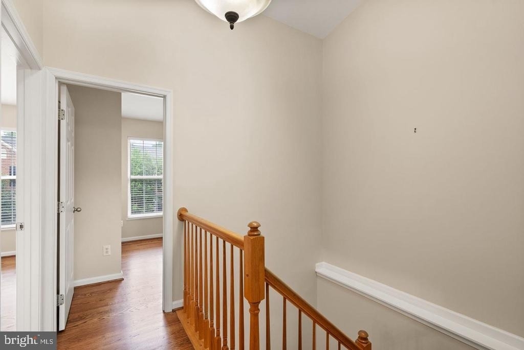 917 Rolfe Place - Photo 32