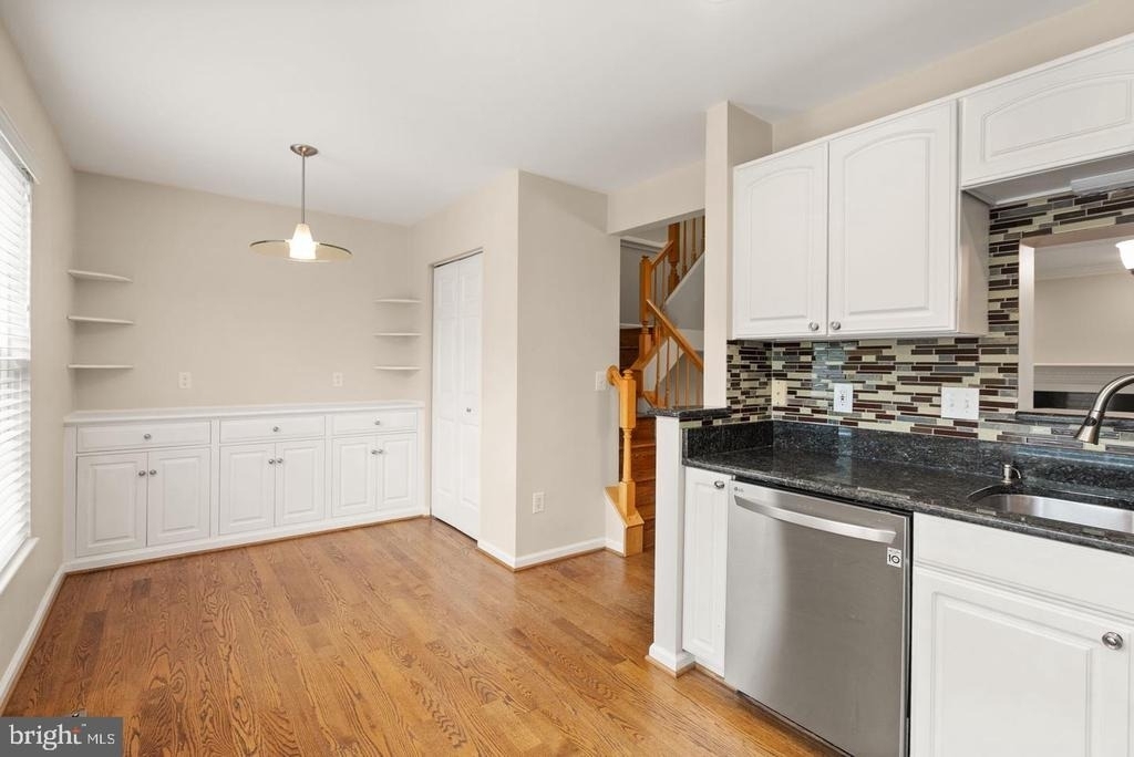 917 Rolfe Place - Photo 30