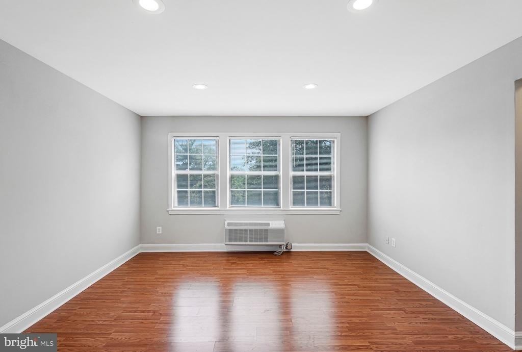 1808 W Abingdon Drive - Photo 9