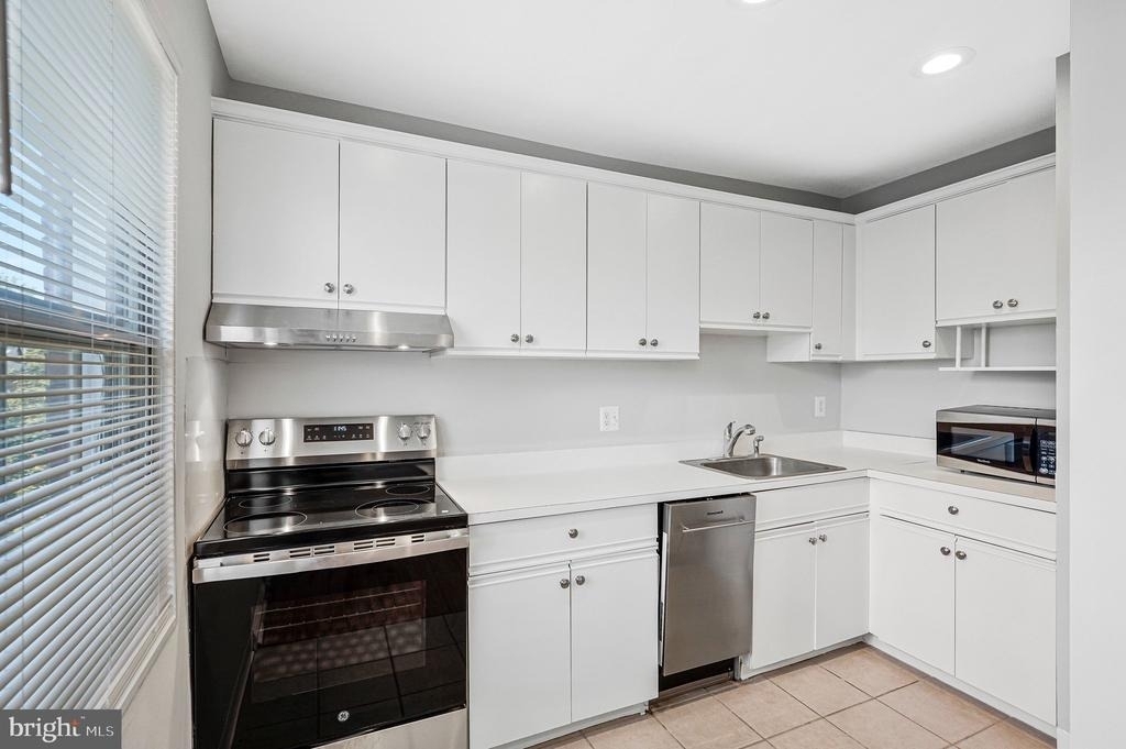 1808 W Abingdon Drive - Photo 11